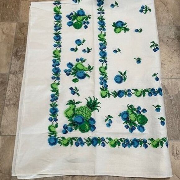 Vintage Linen Rectangular Green & Blue Tablecloth size L: 80” W: 60” - Picture 1 of 3